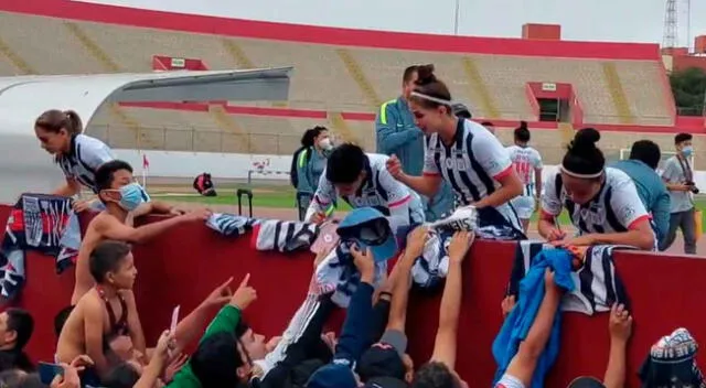 Las futbolistas de Alianza Lima viven un sueño hecho realidad.