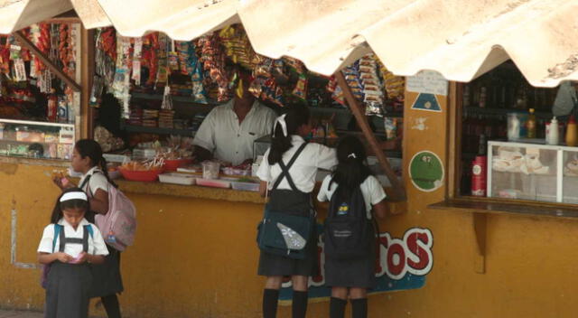 Minedu anunció que quioscos de colegios volverán a abrir