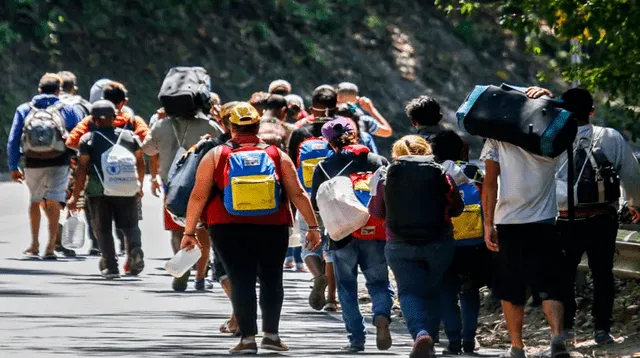 Alrededor de 1,8 de los más de 5 millones de venezolanos que han huido de su país se encuentran en Chile. Foto: AFP/Referencial