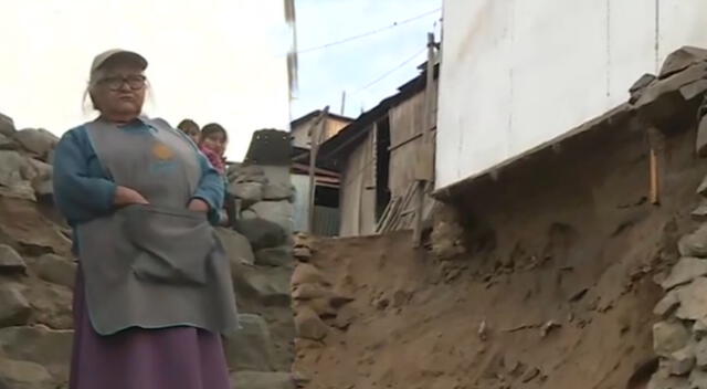 La mujer de 72 años casi se desmaya durante temblor en Chilca y su vivienda en SJL quedó afectada.