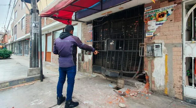 Atentado ocurrió en la cuadra 2 del jirón Daniel Hernández y explosión destruyó la reja de seguridad.