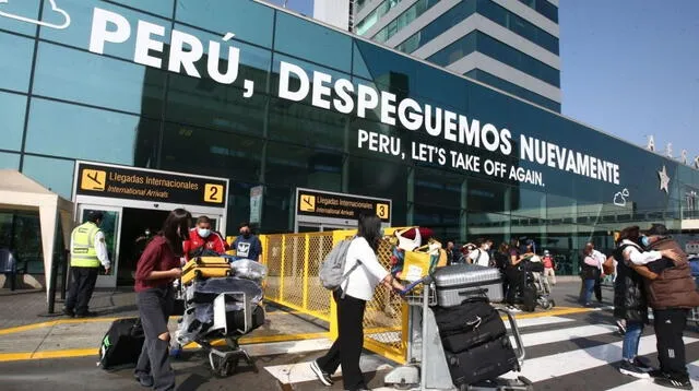 Con el DNI puedes viajar al extranjero pero solo a ciertos países.