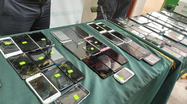 Policía pide a la ciudadanía a no contribuir con el negocio de los celulares robados. Foto: Deysi Portuguez / UPRI - GLR.