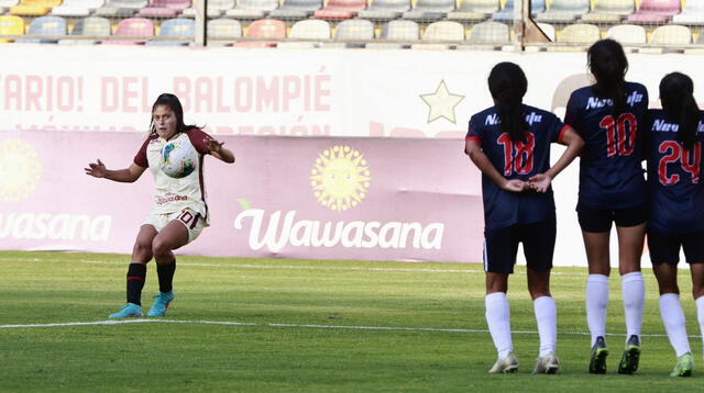 Universitario ganó 6-1  a la San Martín con dos goles de Martímnez (2), Tomayconsa, Flores, Cisneros y Ramírez.