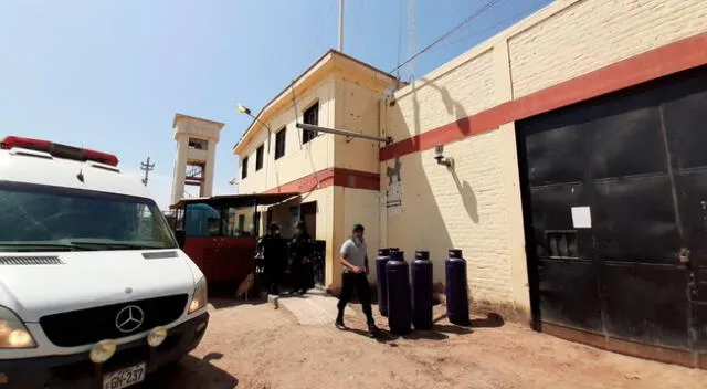 Los restos de Torres Bravo fueron velados en su domicilio luego de ser retirado de la morgue de Chiclayo.