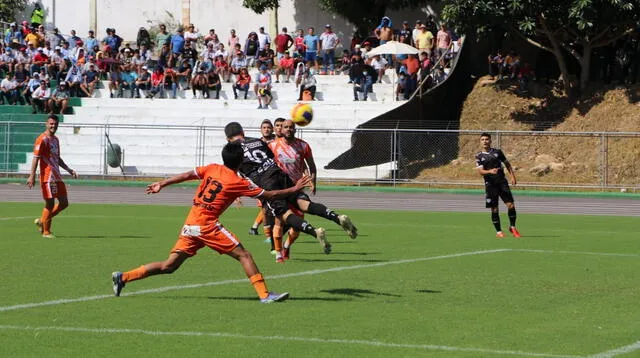 Unión Comercio no tuvo contemplaciones con Unión Huaral y lo goleó 4-0.