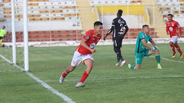 Juan Aurich alcanzó una victoria ante Conercio  en la final  del partdio que le permite salir de la zona del descenso.