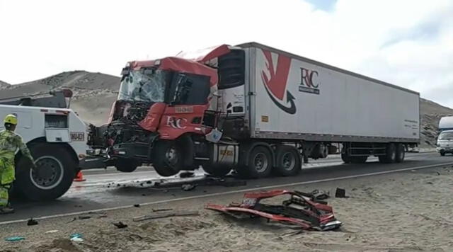 Áncash: familia que viajaba de Cajamarca a Lima en moto lineal muere tras chocar con camión [VIDEO]