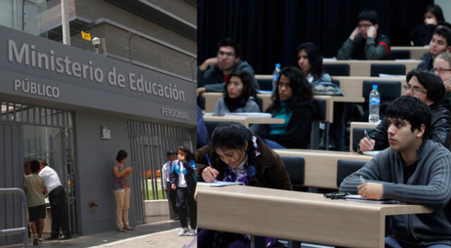 Las universidades deberán volver a las clases presenciales para el semestre 2022-II.