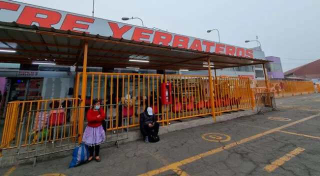 Paro de transportistas: Terminal de Yerbateros luce desolado y pasajeros aguardan por buses [VIDEO]