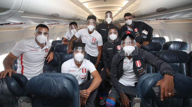 Hoy se sabe quiénes estuvieron en el avión junto a la selección cuando se dirigía a Qatar para disputar el repechaje.