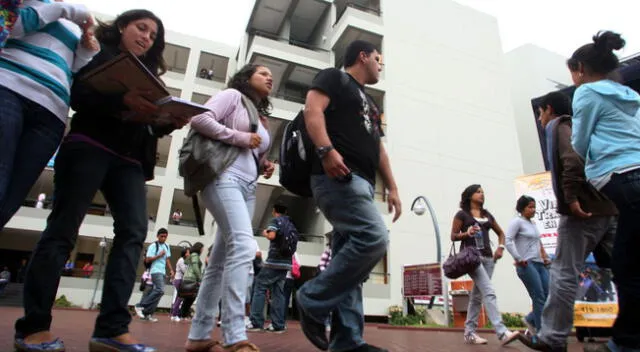 Creación de universidad beneficiaría a miles de estudiantes que viven al sur de Lima.
