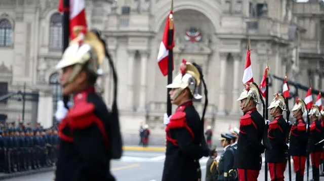 Este mes de julio se celebra el mes patriótico y muchos se visten de rojo y blanco.