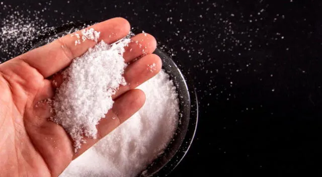 Procura no abusar de la sal en tu alimentación.