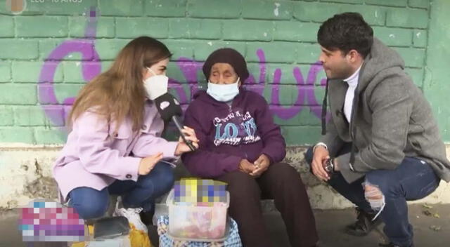 Estrella Torres y su novio Kevin Salas salen a las calles a ayudar a los vendedores ambulantes.