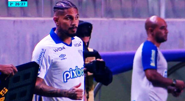 Paolo Guerrero hizo su debut en su nuevo club, Avaí FC.