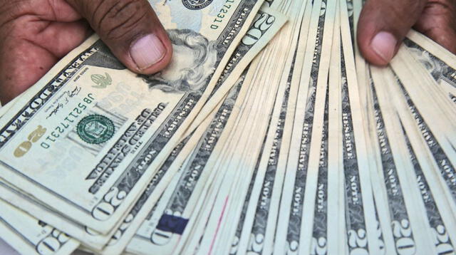 El precio del dólar tiende a variar cada día.