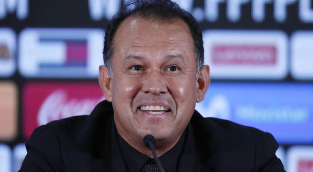 Juan Reynoso es nuevo técnico de la selección peruana y fue presentado en conferencia de prensa.