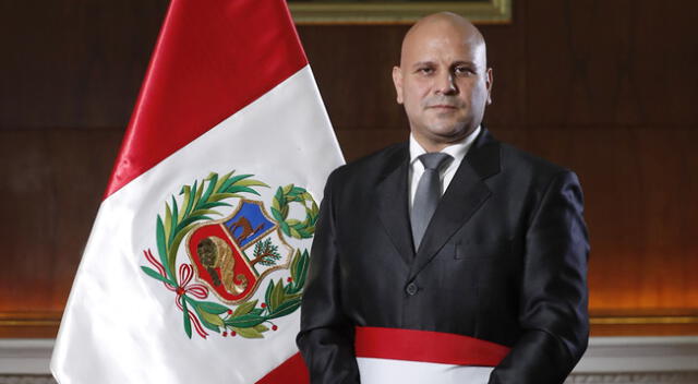 Alejandro Salas deja el Ministerio de Cultura y jura como ministro de Trabajo y Promoción del Empleo