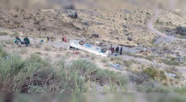 Huancavelica: once personas se salvaron de morir tras despiste de bus en Yurac Yurac