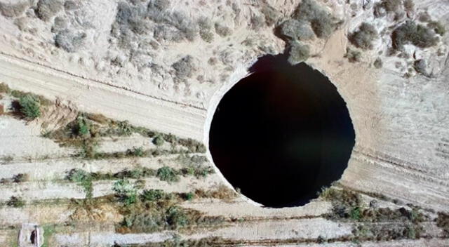 Se enviaron expertos para examinar el agujero que apareció en un área de casi 500 millas al norte de Santiago.