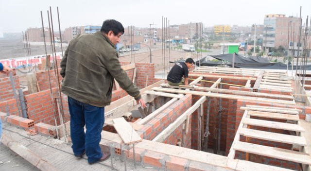 Construir tu casa en el terreno de tus suegros puede desencadenar problemas legales.