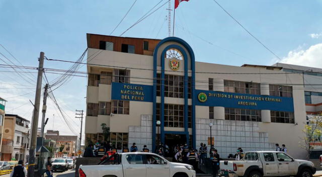 Arequipa: siete ladrones fingen ser policías para ingresar a casa de empresario y roban un millón de soles