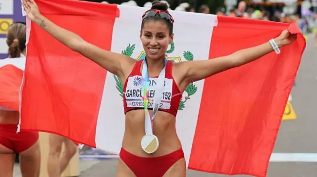 Reconocimiento de Kimberly  García la deportista del Perú en ela ño 2022.