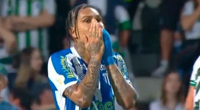 Paolo Guerrero casi anota su primer gol con el Avaí.