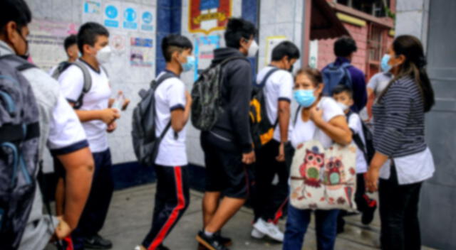 Si el centro educativo no hace clases, luego deberá recuperar las horas.