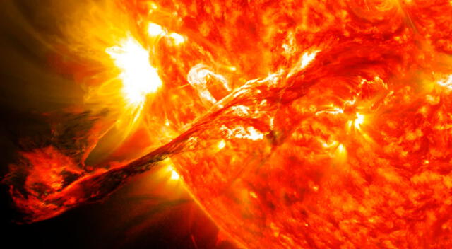 Los astrónomos están atentos a las manchas solares en su intento de predecir cómo puede ser el clima espacial.