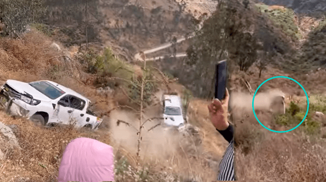 Auto cae a un abismo en la provincia de Otuzco, Trujillo.