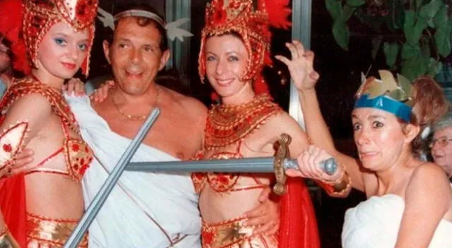 María Antonieta de las Nieves en una fiesta romana junto a su esposo.