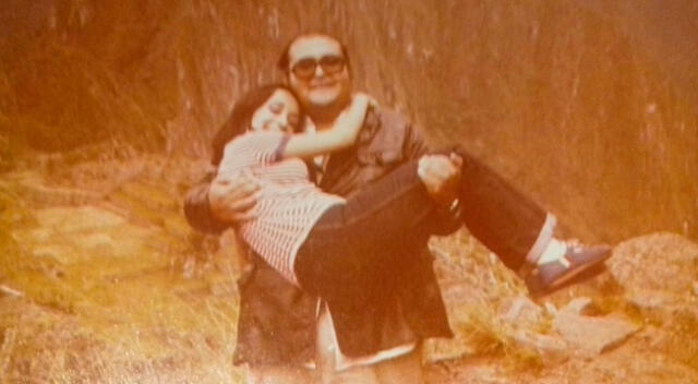 María Antonieta de las Nieves y Édgar Vivar en Machu Picchu.