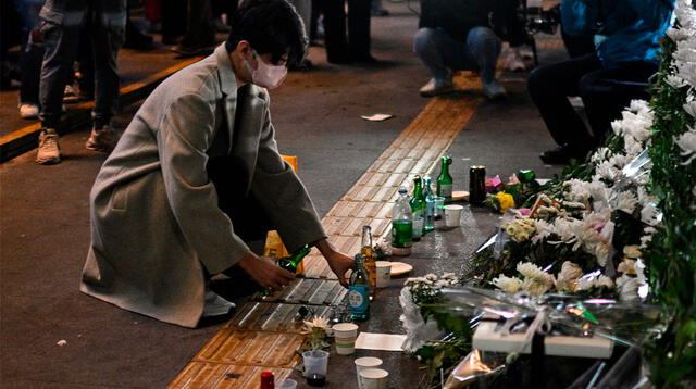 La mayoría eran adolescentes y jóvenes veinteañeros que estaban en medio de una celebración de Halloween en Itaewon, Corea del Sur.