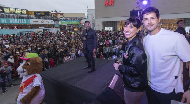 Patricia Barreo estuvo junto a Andrés Vílchez en centro comercial del Callao.