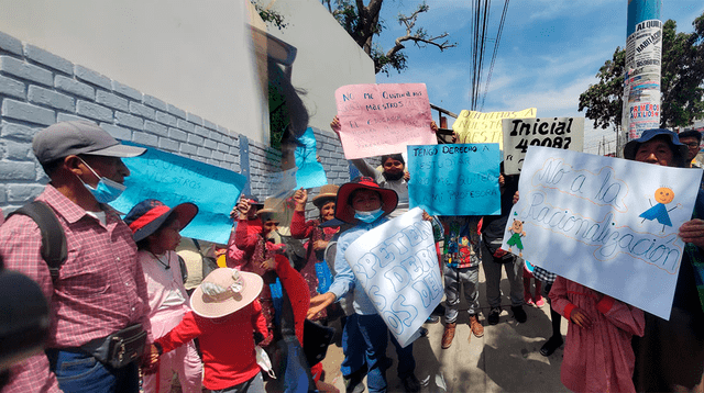 Niños se podría quedar sin colegio porque la UGEL Norte quiere cerrar histórico colegio.