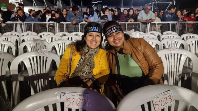 Juan Luis Guerra se presentará en el Arena Perú, hasta donde llegaron sus fanáticos para escuchar sus grandes éxitos.