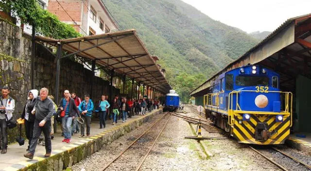 Tren de pasajeros a Machu Picchu