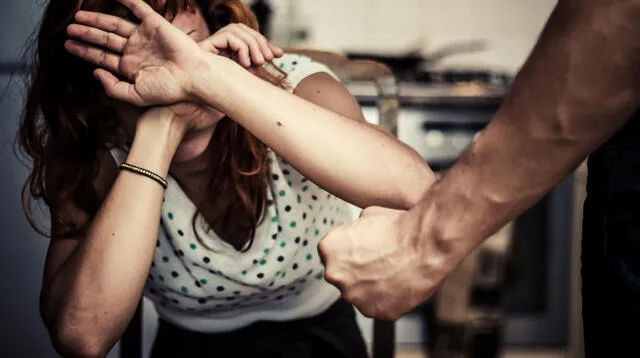 El 54,8% de mujeres fueron víctimas de violencia ejercida alguna vez por el esposo o compañero.