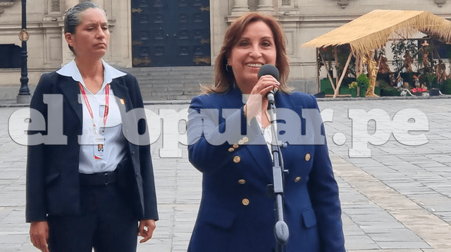 Dina Boluarte acudió a Palacio de Gobierno en su segundo día como presidenta del Perú.