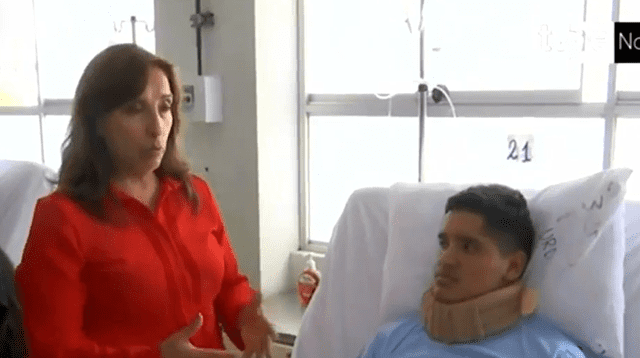 Presidenta Dina Boluarte llega al Hospital de Policías.