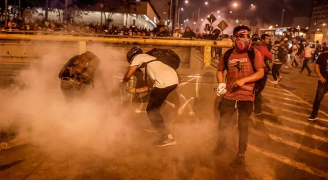 Manifestantes se enfrentaron a la Policía.