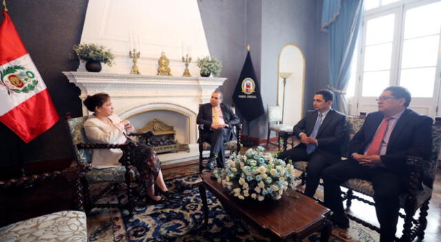 La presidenta del Poder Judicial Elvia Barrios y el juez Javier Arévalo Vela se reunieron con el representante de la Sunat
