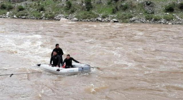 Debido a la alta temperatura que soporta la selva central, la víctima habría decidido darse un chapuzón junto a su familia, pero todo salió mal.