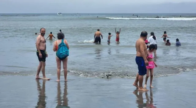 Los criterios para determinar la salubridad de las playas, de acuerdo con la ley, es evaluar la calidad microbiológica del agua.