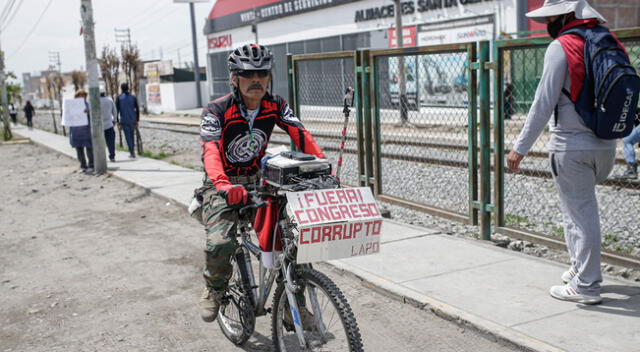 Registran poco manifestantes en Arequipa.