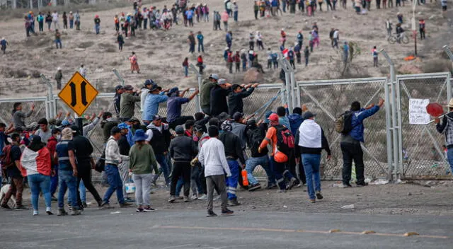El aeropuerto de Arequipa fue vulnerado por los manifestantes.