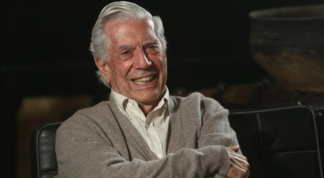 Mario Vargas Llosa es un escritor peruano y Premio Nobel de Literatura