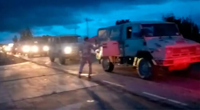 Militares desbloquearon algunas vías en Puno.